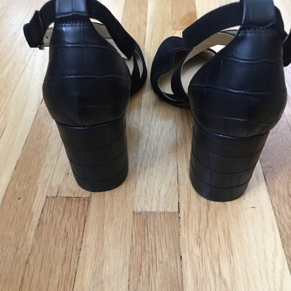 Naturalizer Black Heels - Picture 3 of 4